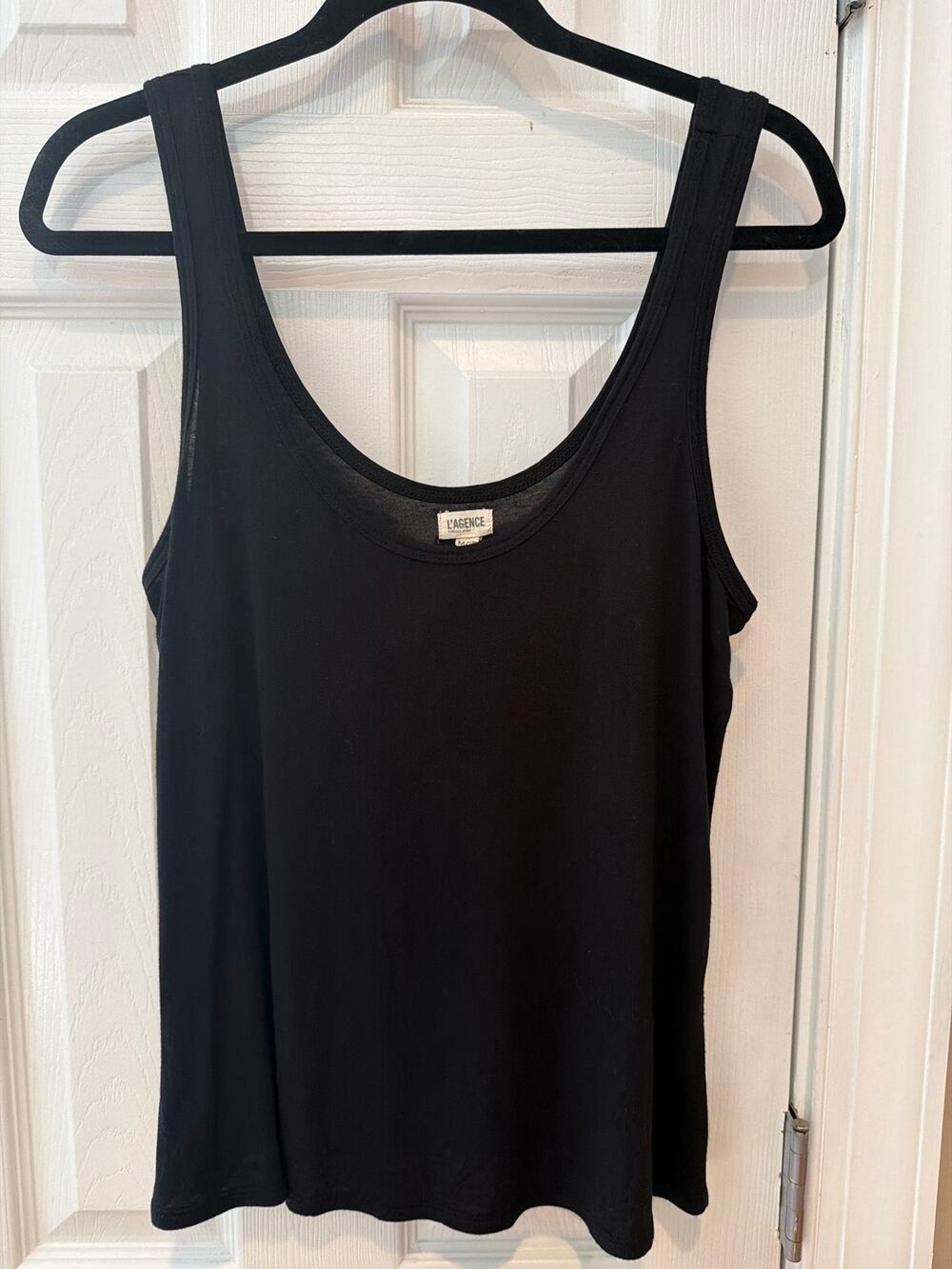 L'AGENCE Black Scoop Neck Tank Top Size M Jersey Tank
